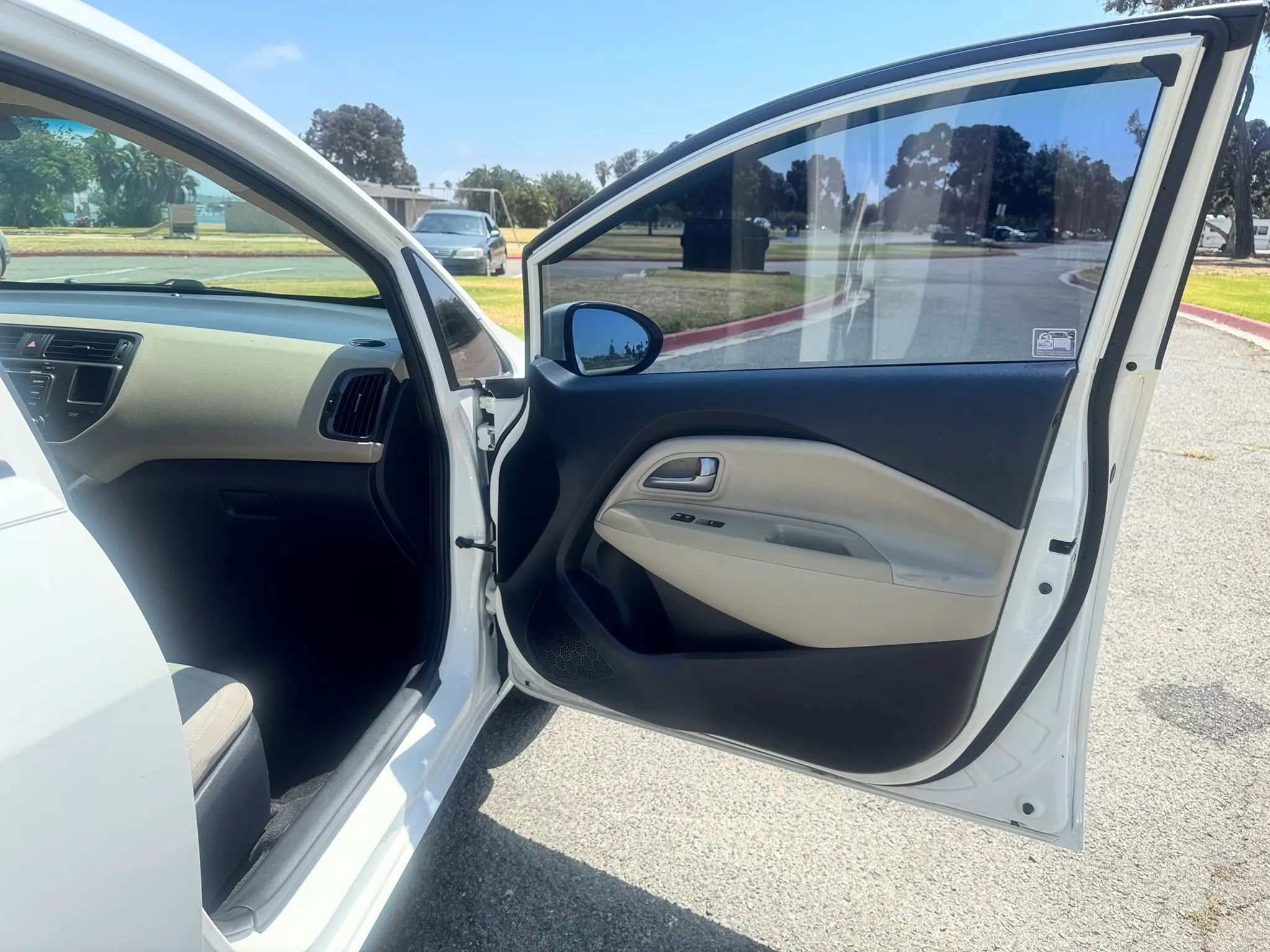 Used 2013 Kia Rio EX w/ Convenience Pkg FWD image 21