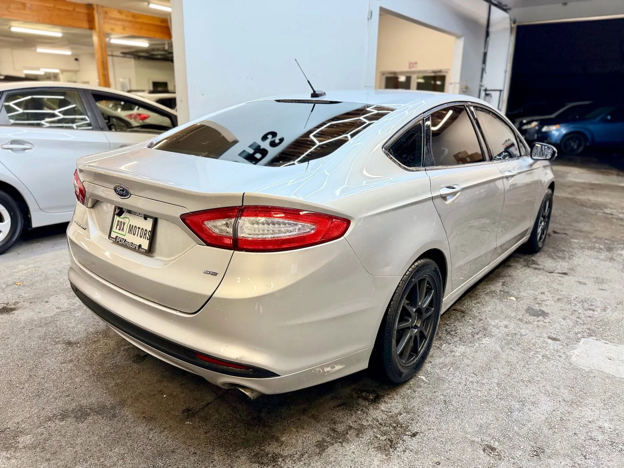 Used 2014 Ford Fusion SE image 3