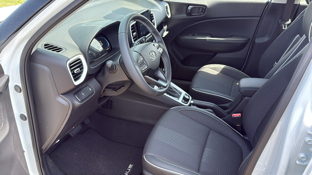 New 2026 Hyundai Venue SEL FWD image 25