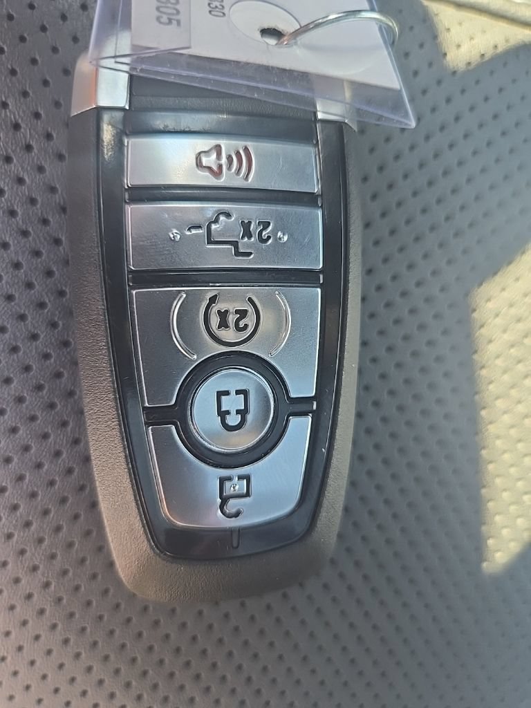 Used 2025 Ford F350 Platinum AWD/4WD image 47