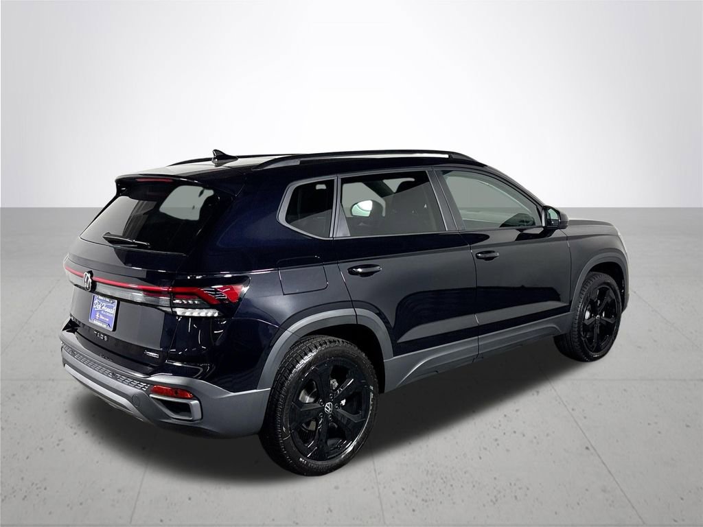 New 2025 Volkswagen Taos SE image 6