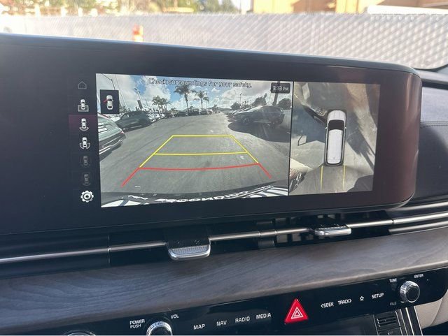 Certified 2024 Kia Carnival SX image 9