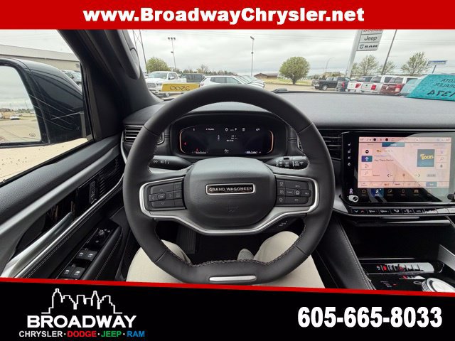 New 2026 Jeep Grand Wagoneer L Limited AWD/4WD image 17