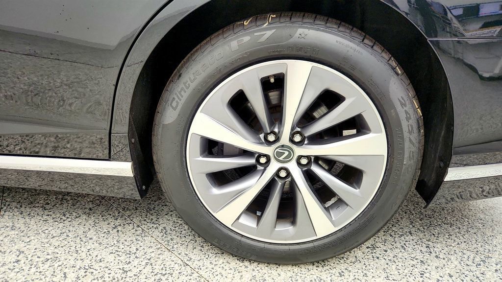 Used 2019 Lexus LS 500 AWD w/ Accessory Package (Z1) image 9