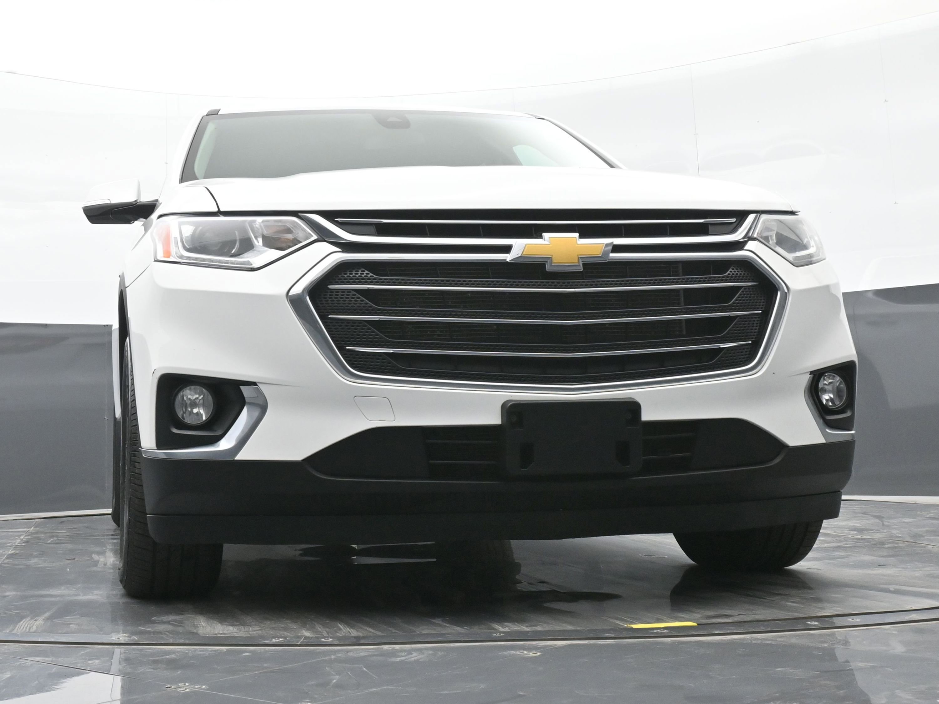Used 2020 Chevrolet Traverse LT w/ Driver Confidence II Package AWD/4WD image 43