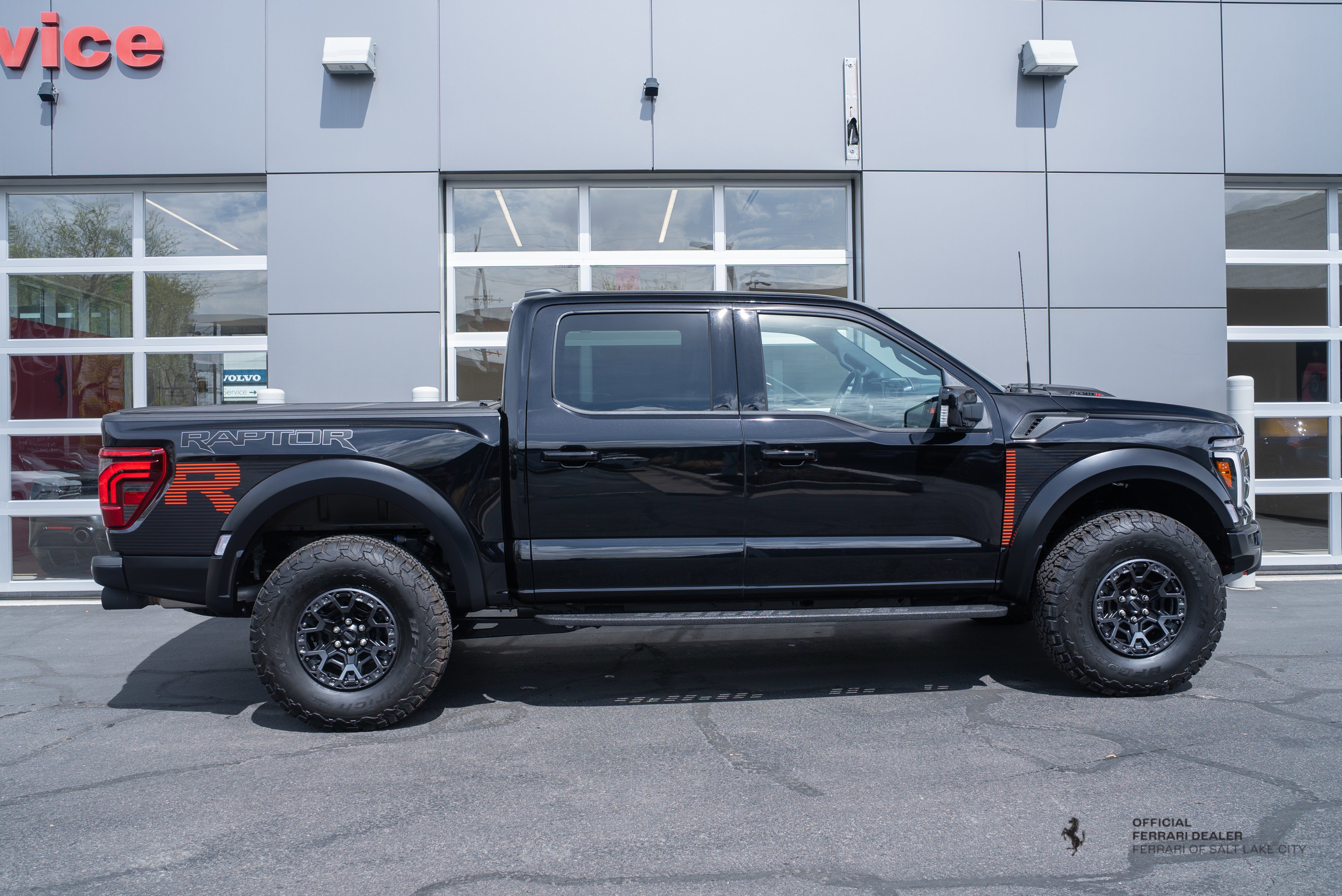 Used 2025 Ford F150 Raptor w/ Equipment Group 803A Raptor R AWD/4WD image 11