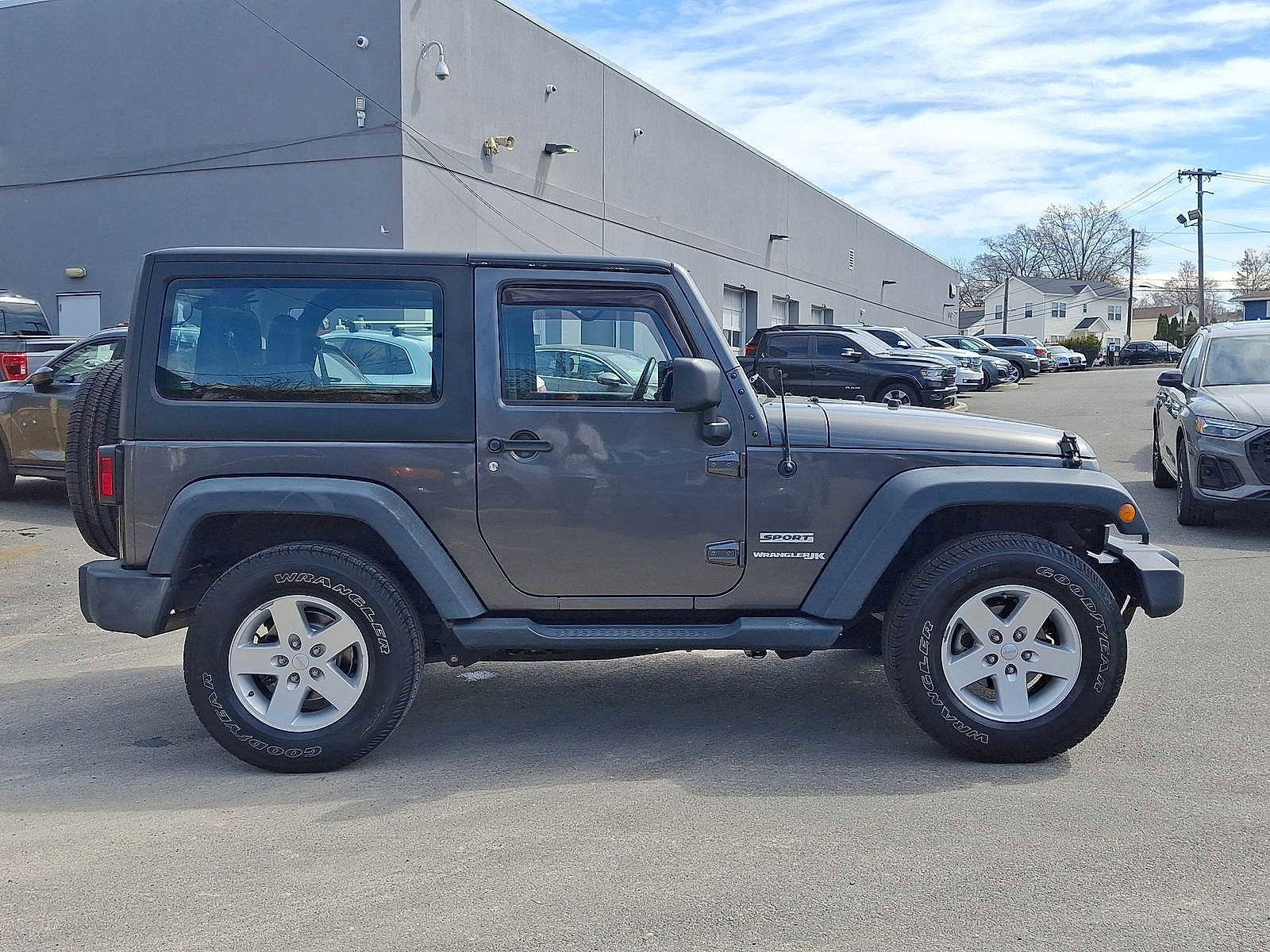 Used 2018 Jeep Wrangler Sport image 26