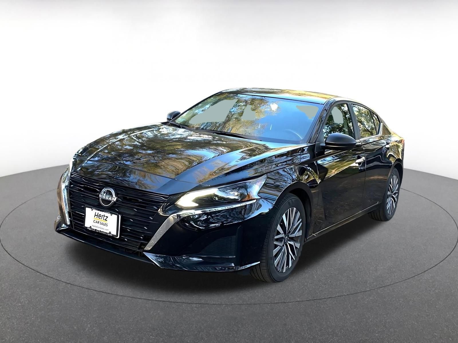Used 2025 Nissan Altima 2.5 SV image 3