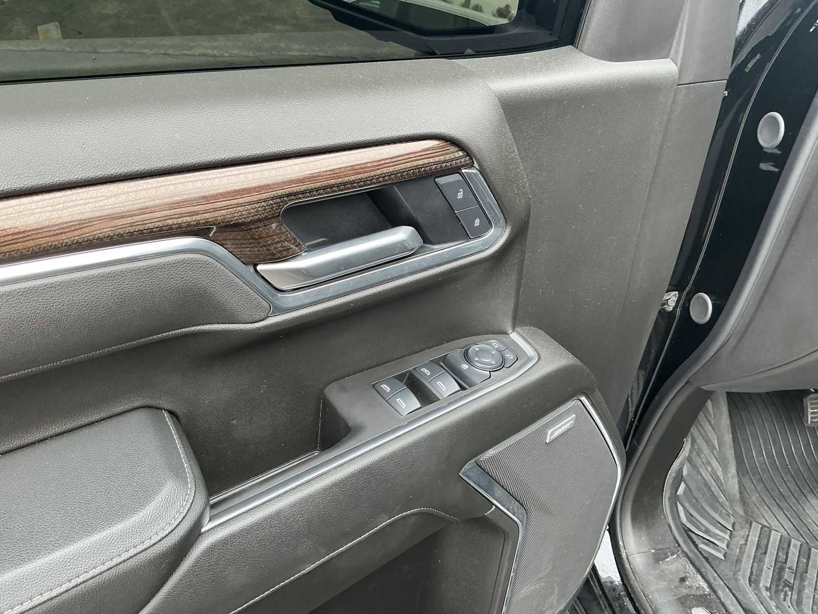 Used 2025 Chevrolet Silverado 1500 LT Trail Boss AWD/4WD image 21