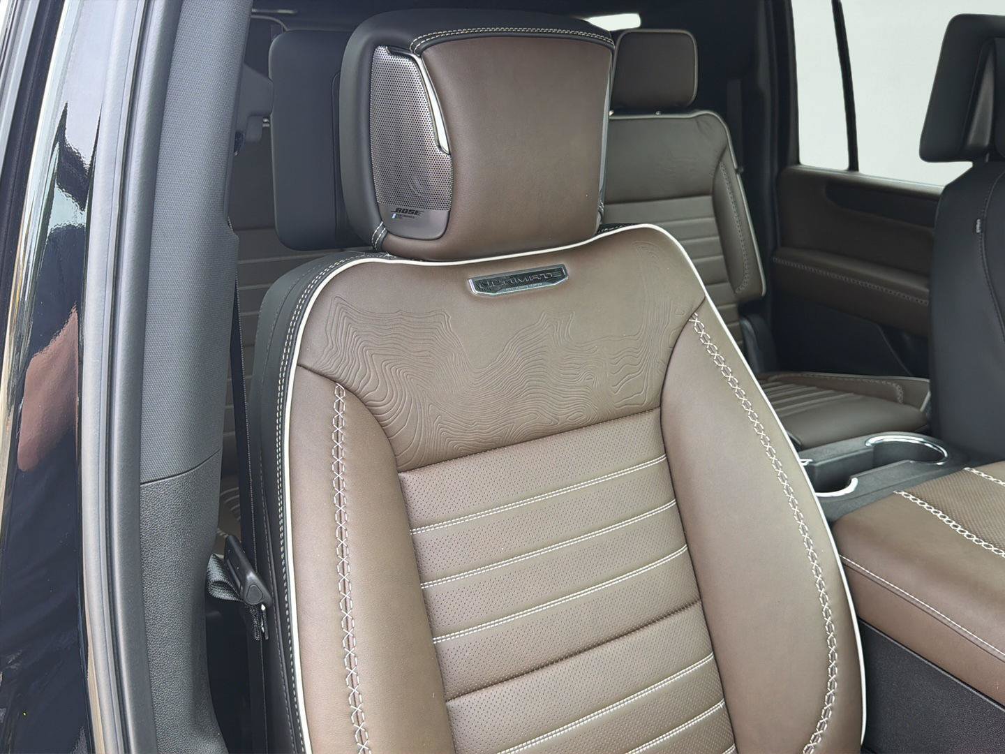 New 2026 GMC Yukon XL Denali Ultimate AWD/4WD image 15