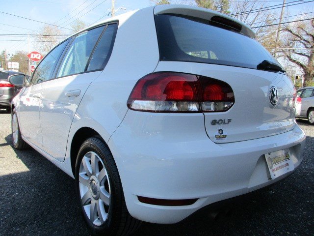 Used 2010 Volkswagen Golf 4-Door image 6