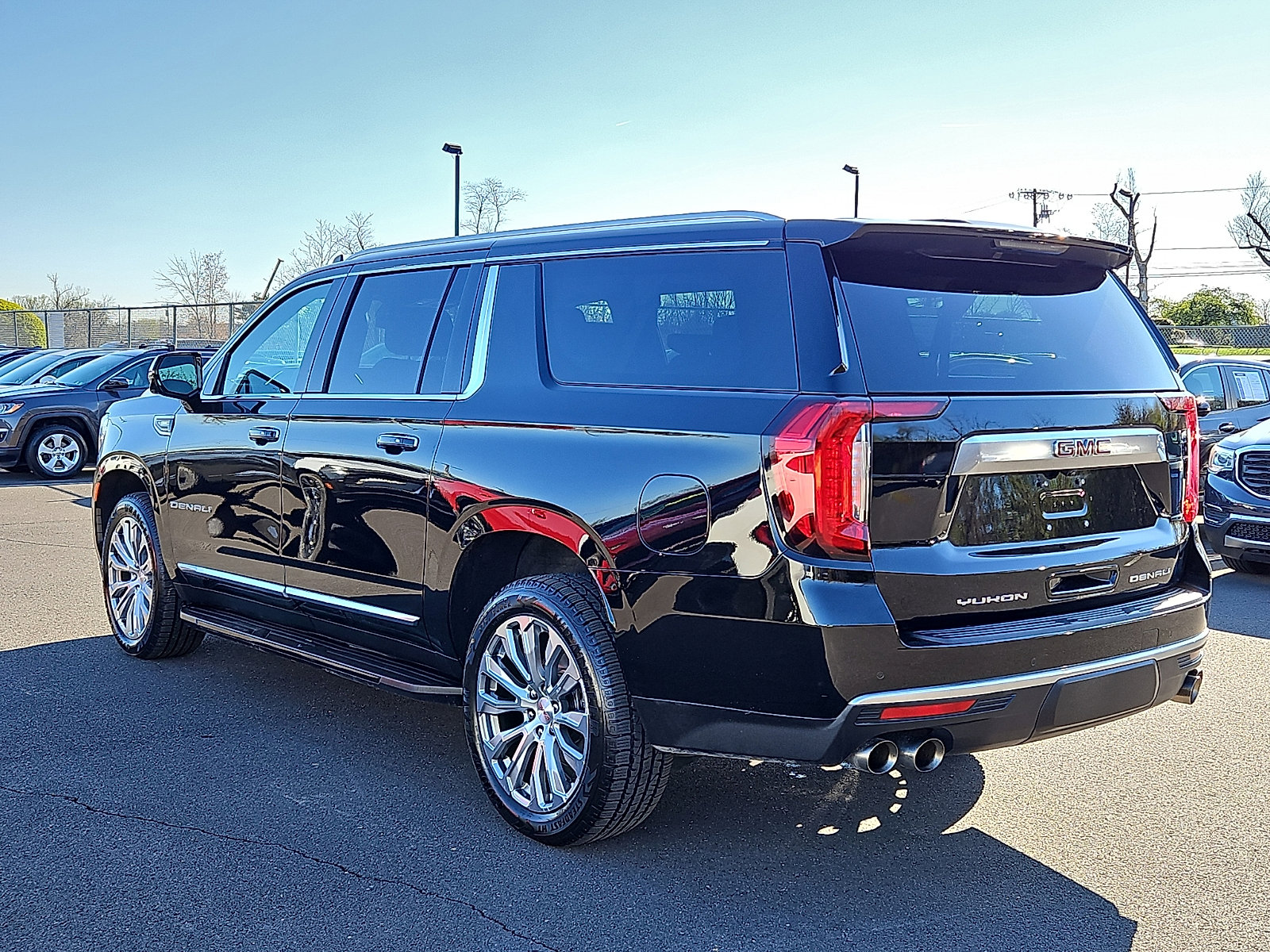 Certified 2023 GMC Yukon XL Denali image 4