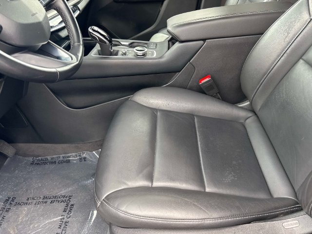 Used 2025 Cadillac XT4 Premium Luxury FWD image 20