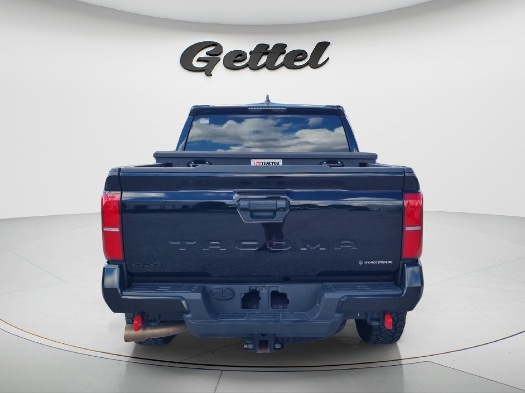 Used 2025 Toyota Tacoma TRD Off-Road AWD/4WD image 5
