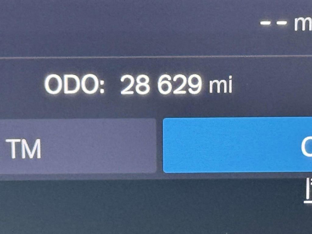 Certified 2023 Volvo XC60 B5 Plus image 24