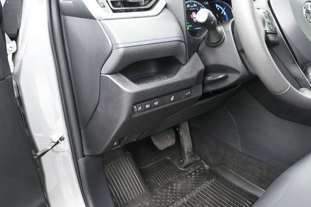 Used 2025 Toyota RAV4 XSE w/ Weather Package AWD/4WD image 21