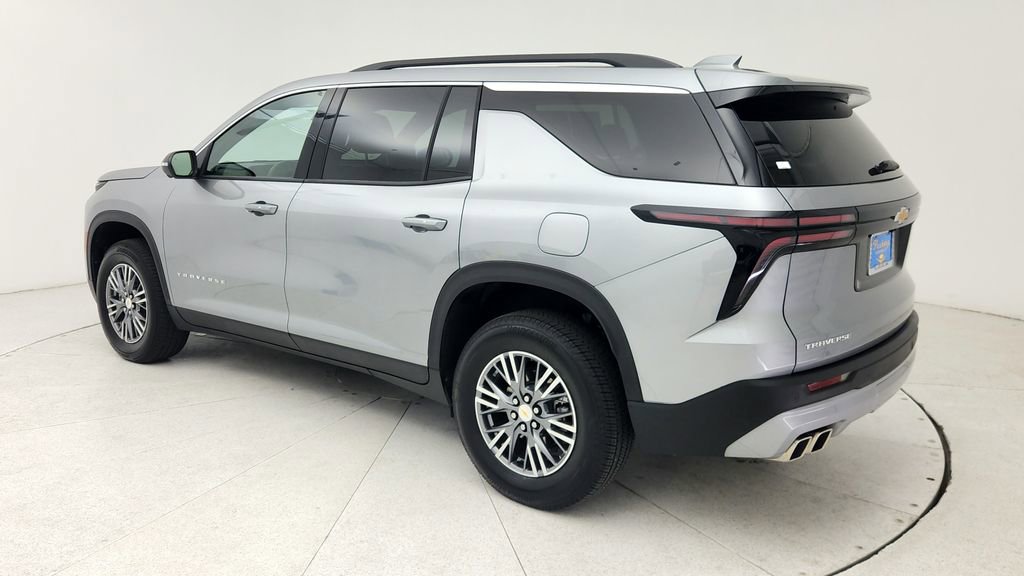 Certified 2025 Chevrolet Traverse LT w/ Driver Confidence Package image 6