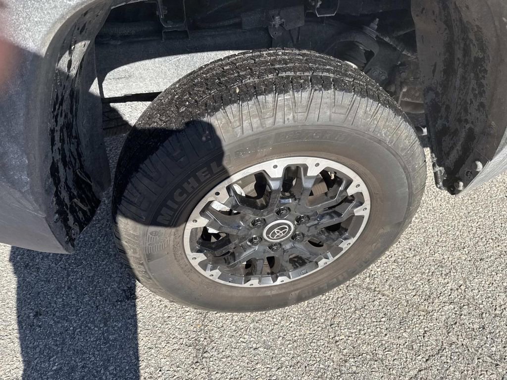 Used 2024 Toyota Tundra Platinum image 9