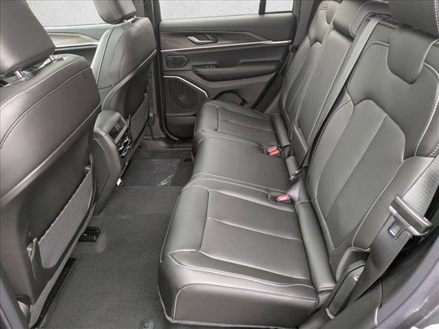 New 2026 Jeep Grand Cherokee Limited image 16