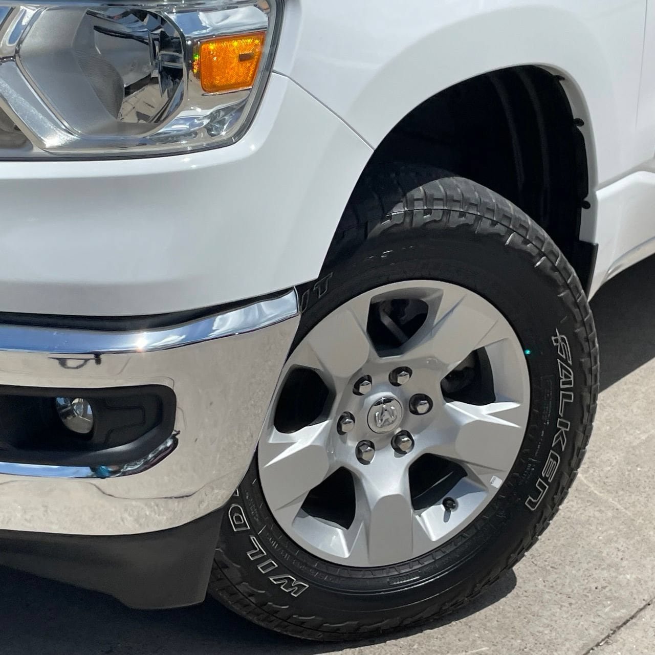 Used 2024 RAM 1500 Big Horn AWD/4WD image 9