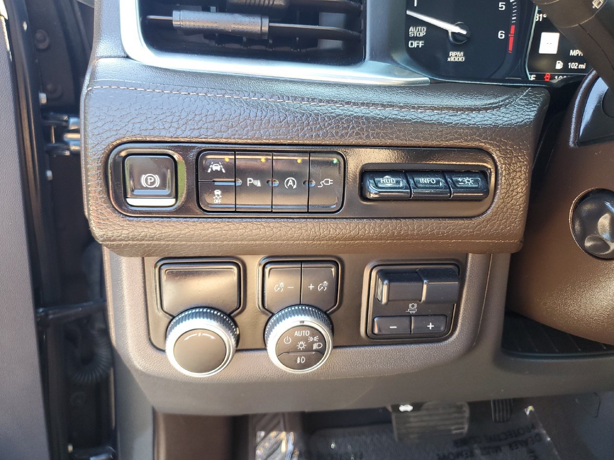 Used 2021 GMC Yukon Denali w/ Denali Premium Package RWD image 29