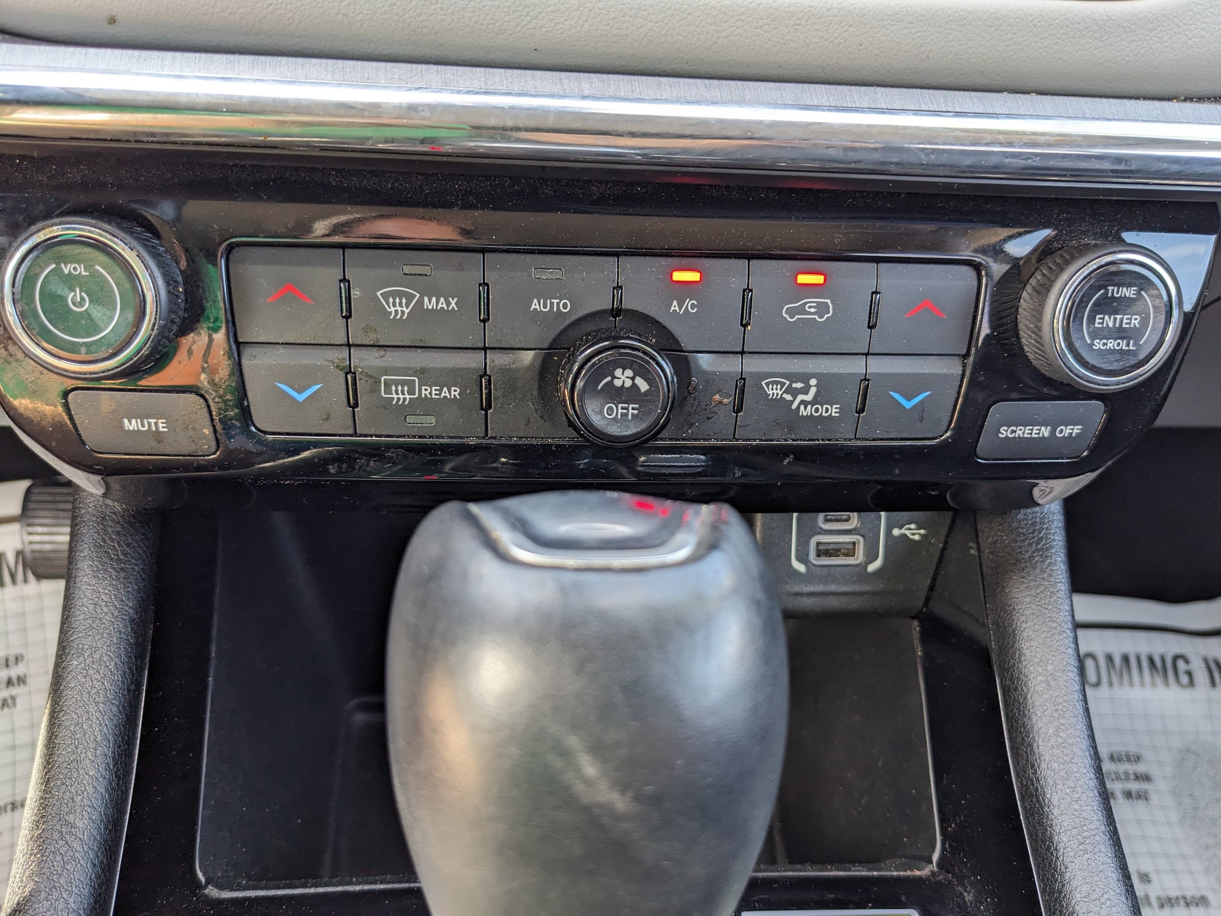 Used 2022 Jeep Compass Limited AWD/4WD image 27