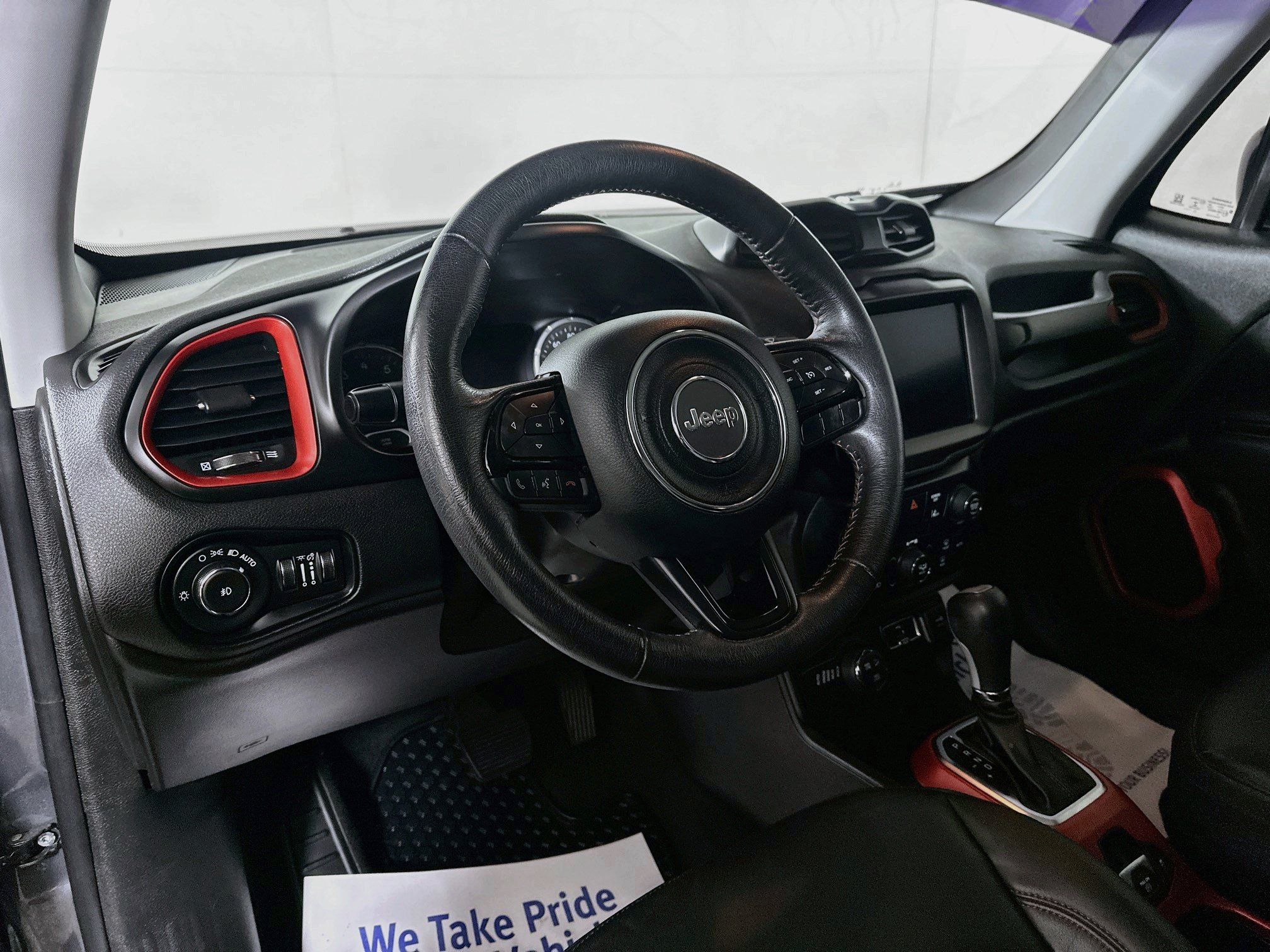 Used 2022 Jeep Renegade Trailhawk w/ Sun/Sound Group AWD/4WD image 9