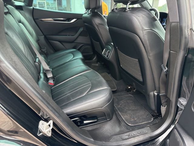 Used 2018 Maserati Levante image 29