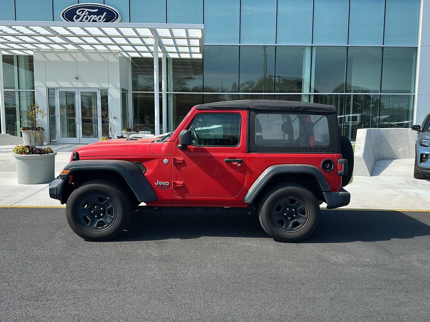 Used 2020 Jeep Wrangler Sport AWD/4WD image 8