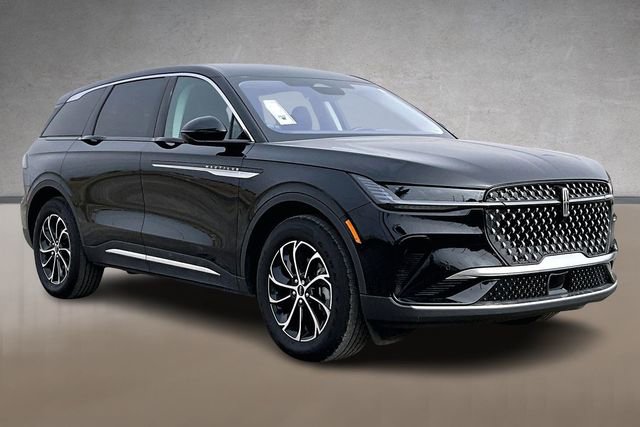 Used 2025 Lincoln Nautilus Premier AWD/4WD image 10