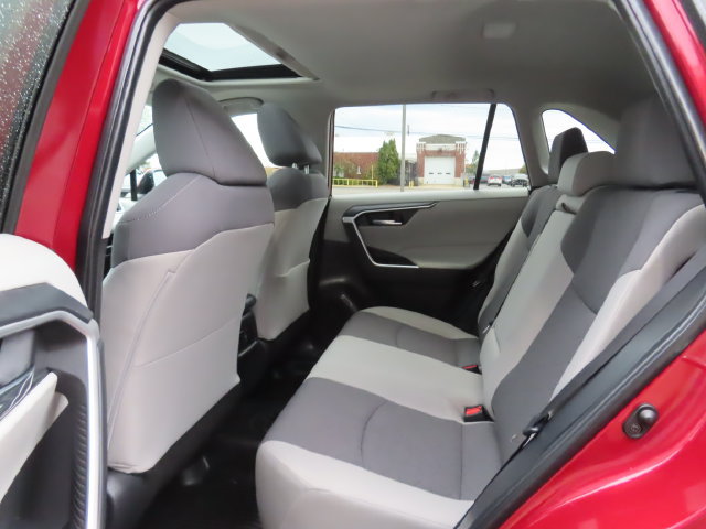 Used 2022 Toyota RAV4 XLE w/ Convenience Package AWD/4WD image 22