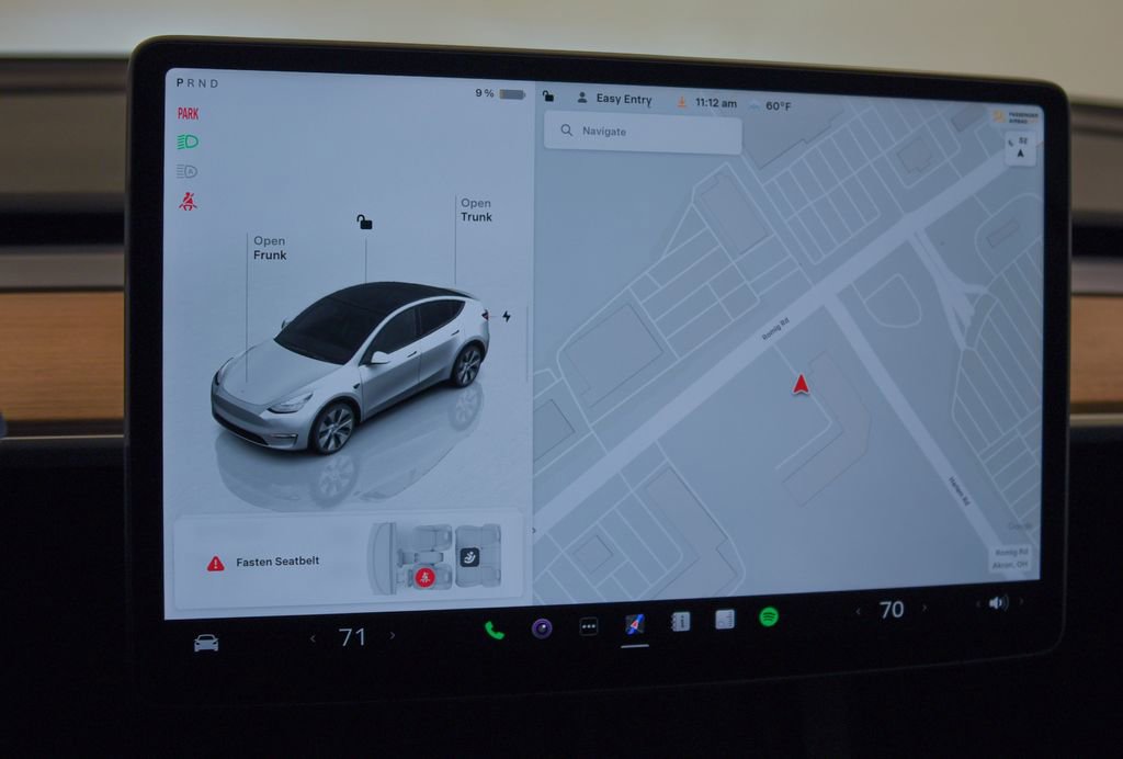 Used 2023 Tesla Model Y Long Range image 4