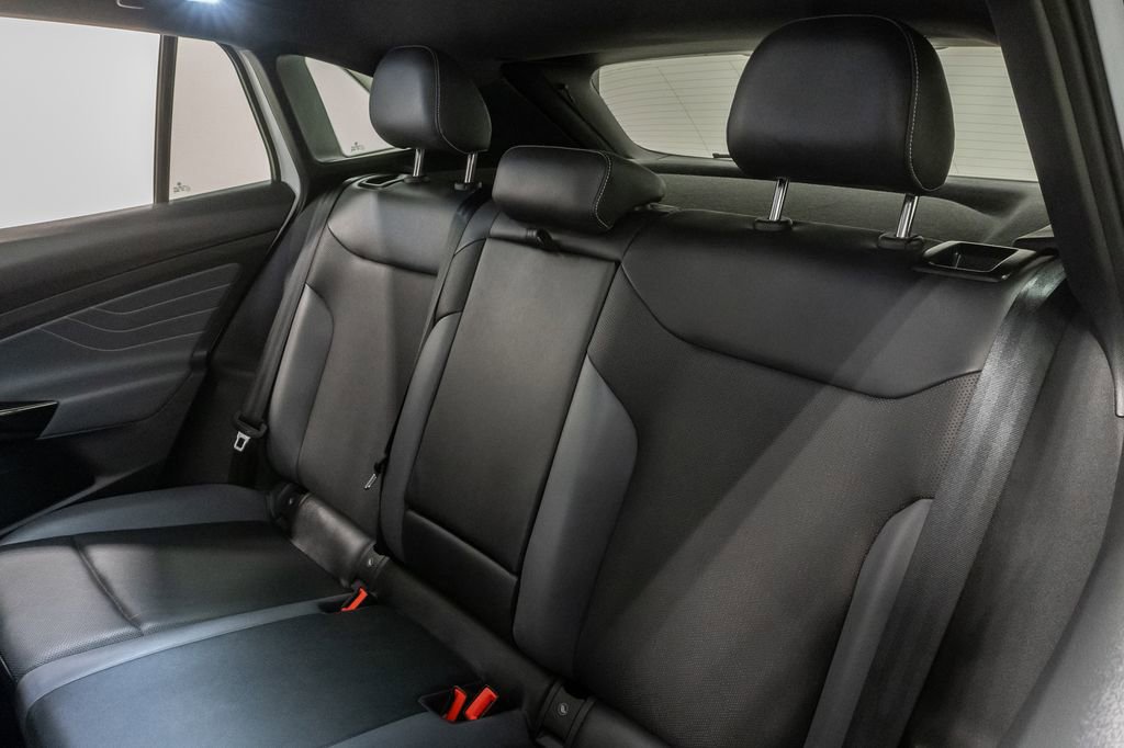 Used 2023 Volkswagen ID.4 Pro S Plus image 13