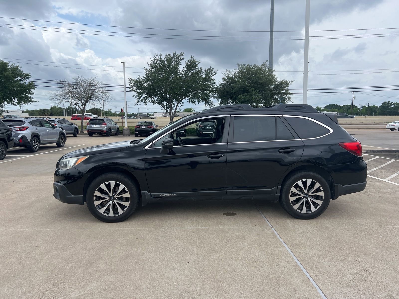 Used 2017 Subaru Outback 2.5i Limited