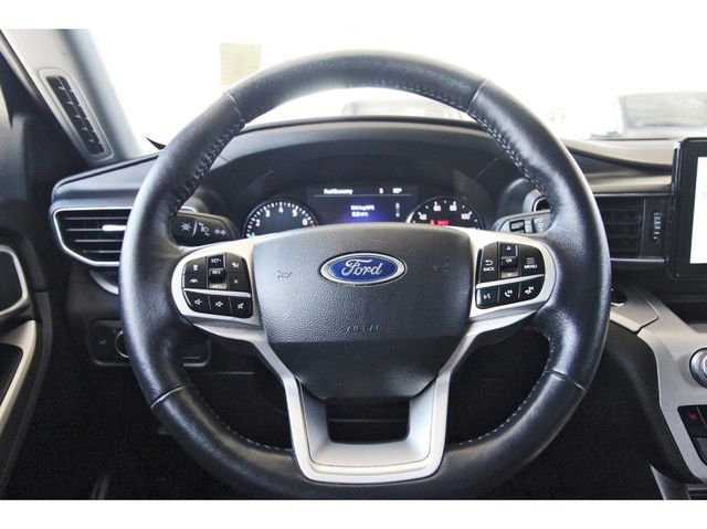 Used 2022 Ford Explorer XLT w/ Equipment Group 202A AWD/4WD image 15