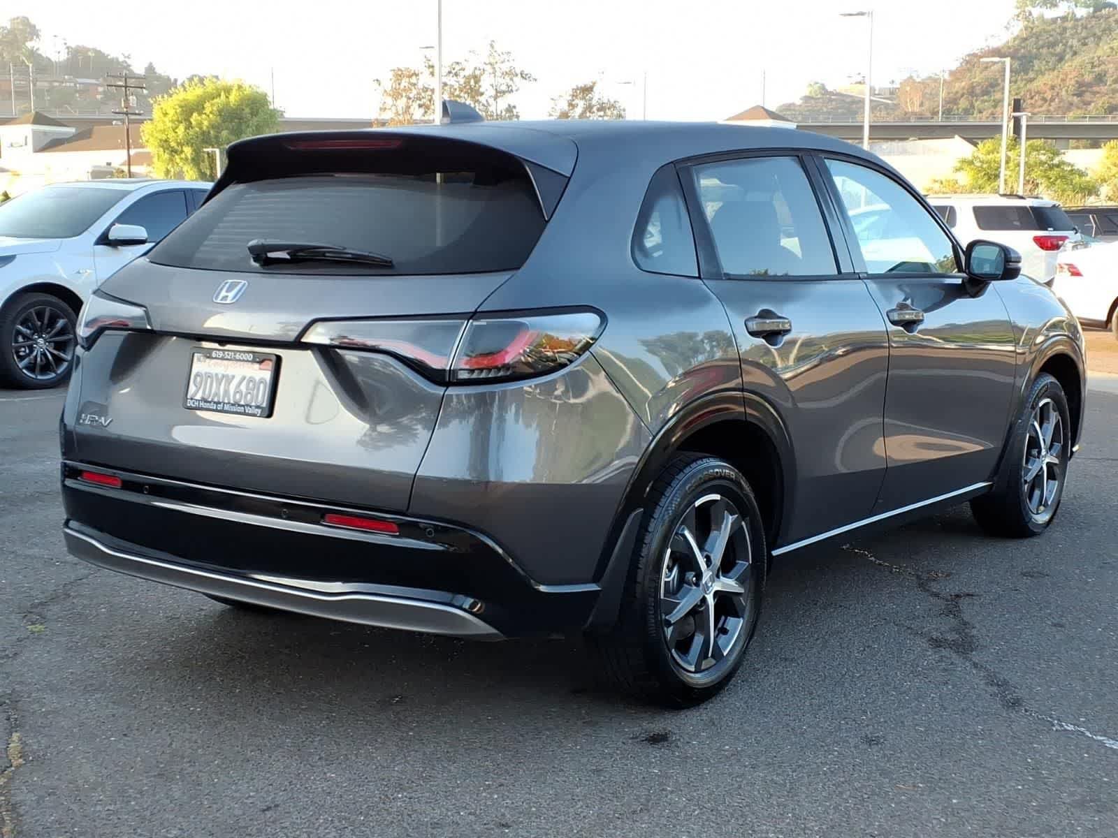 Used 2023 Honda HR-V EX-L image 4