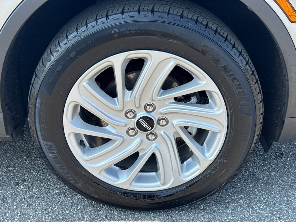 Used 2023 Lincoln Corsair FWD image 12