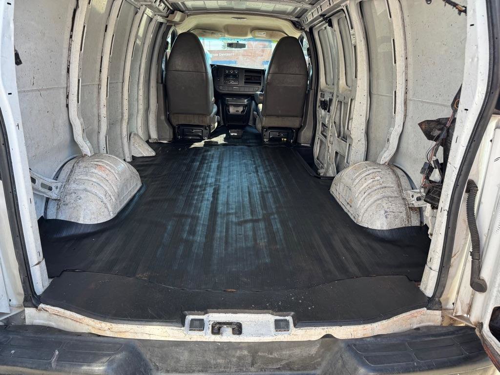 Used 2013 Chevrolet Express 1500 RWD image 9