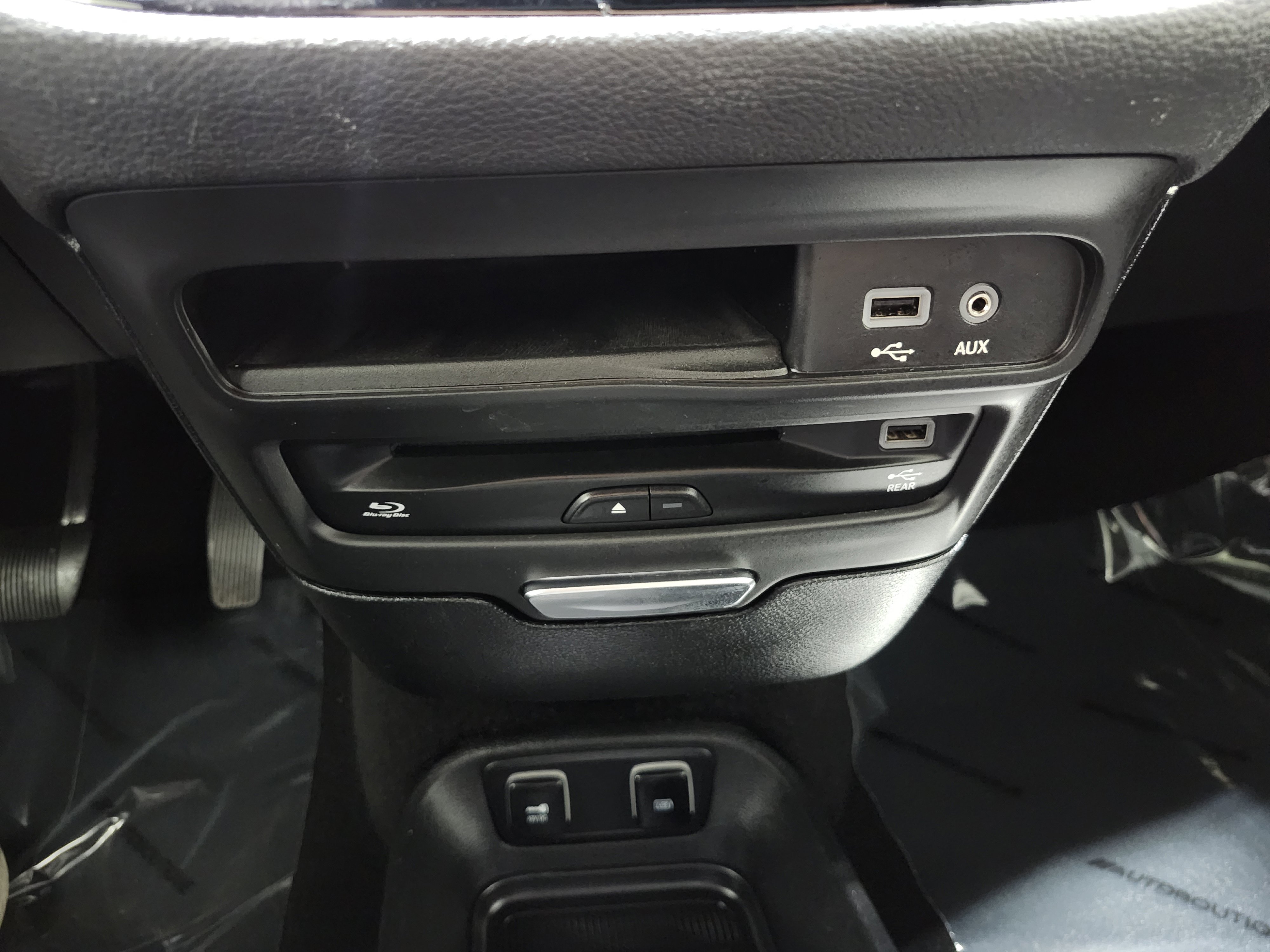 Used 2019 Chrysler Pacifica Limited w/ Advanced Safetytec Group image 10