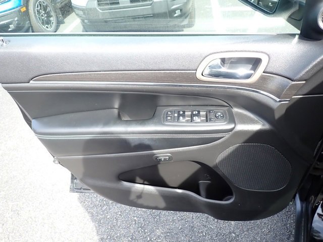 Used 2017 Jeep Grand Cherokee Limited image 20