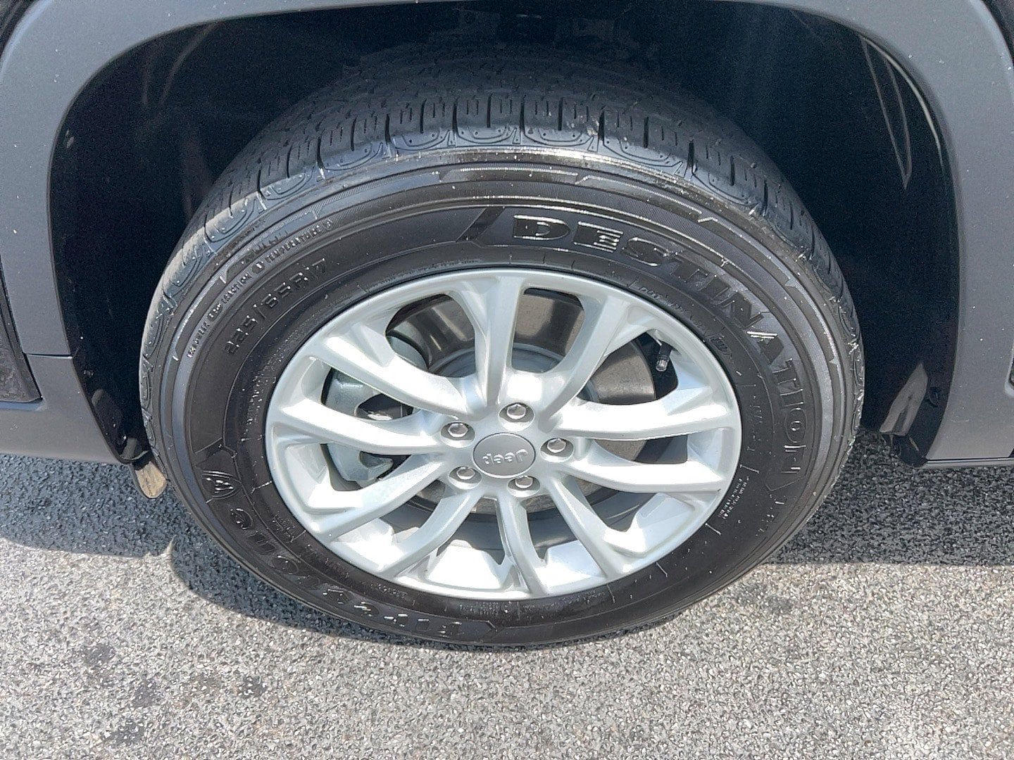 Used 2022 Jeep Cherokee Latitude Lux AWD/4WD image 9
