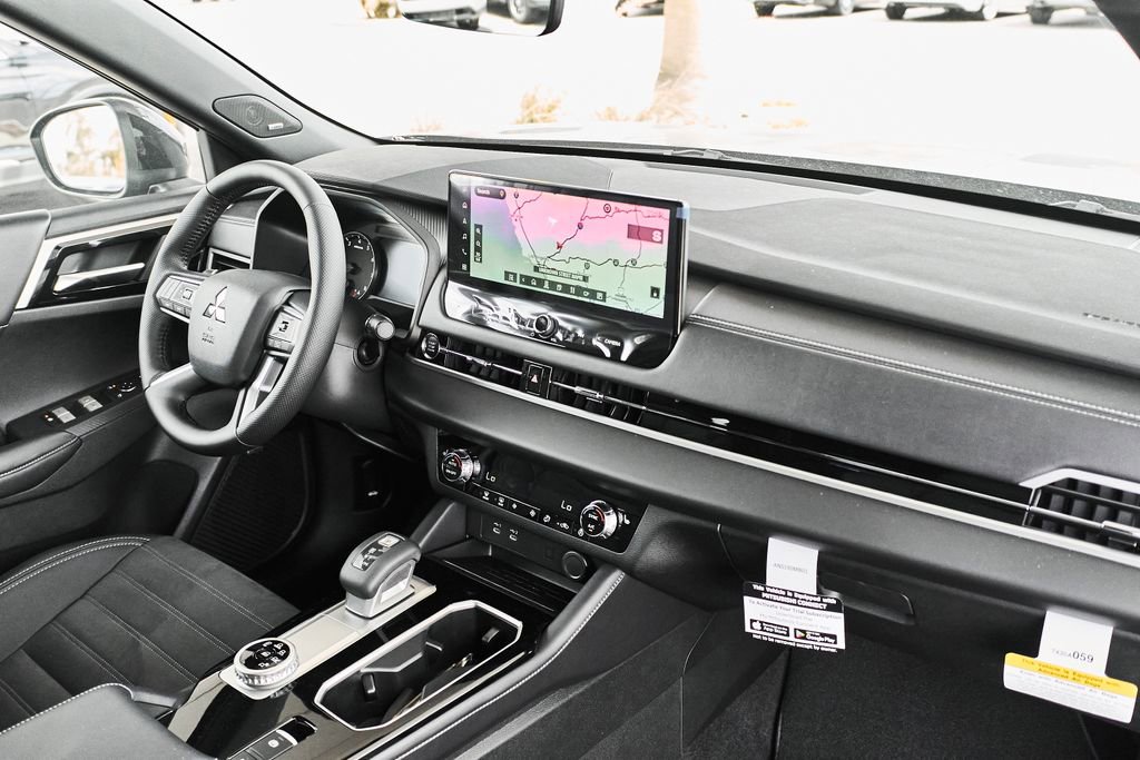 New 2026 Mitsubishi Outlander LE FWD image 40