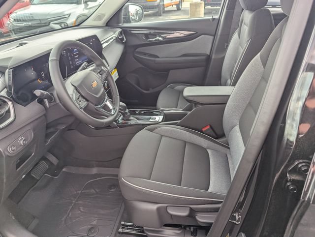New 2026 Chevrolet TrailBlazer LT w/ LT Cold Weather Package FWD image 12