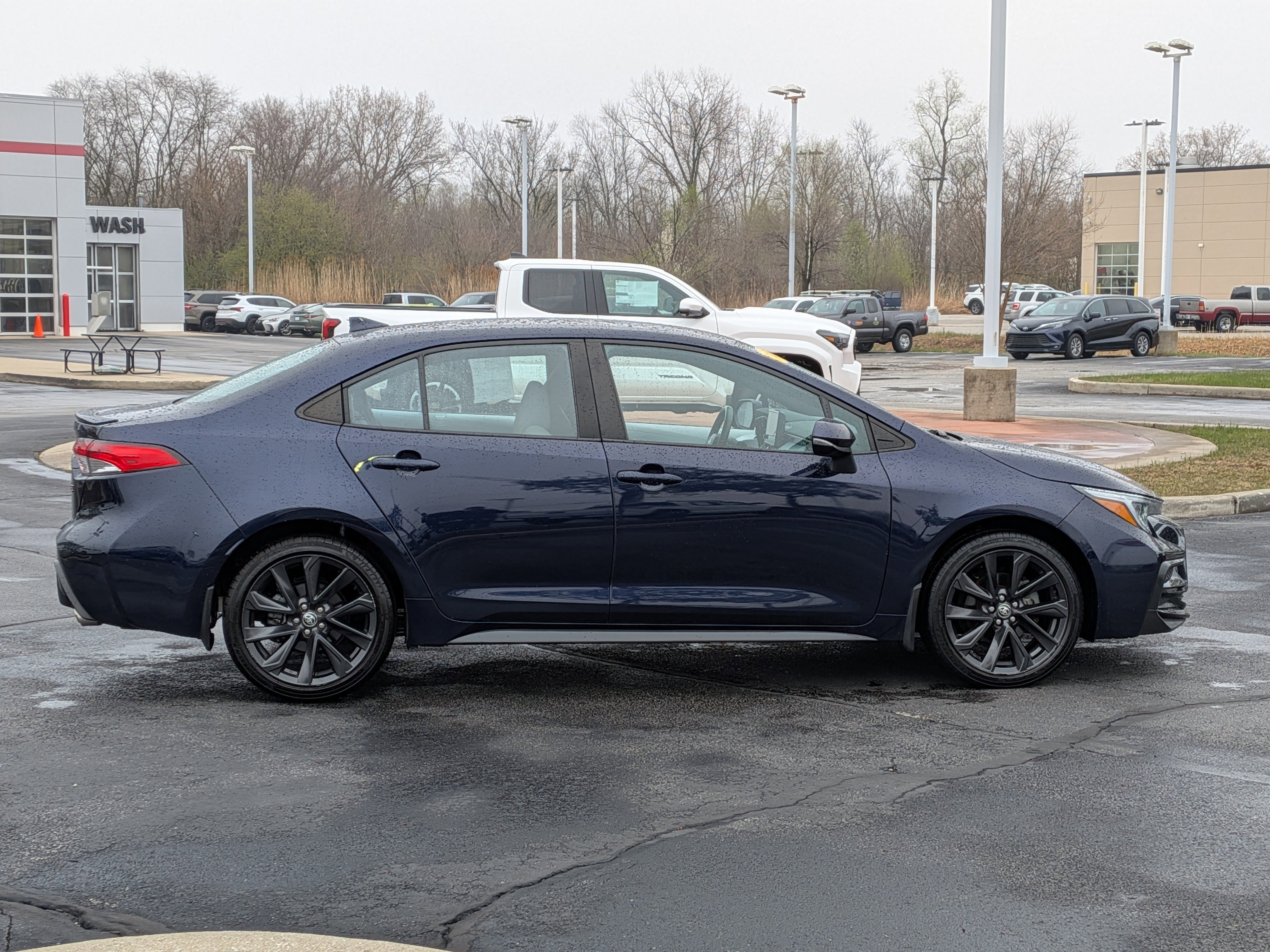 Used 2023 Toyota Corolla SE image 9