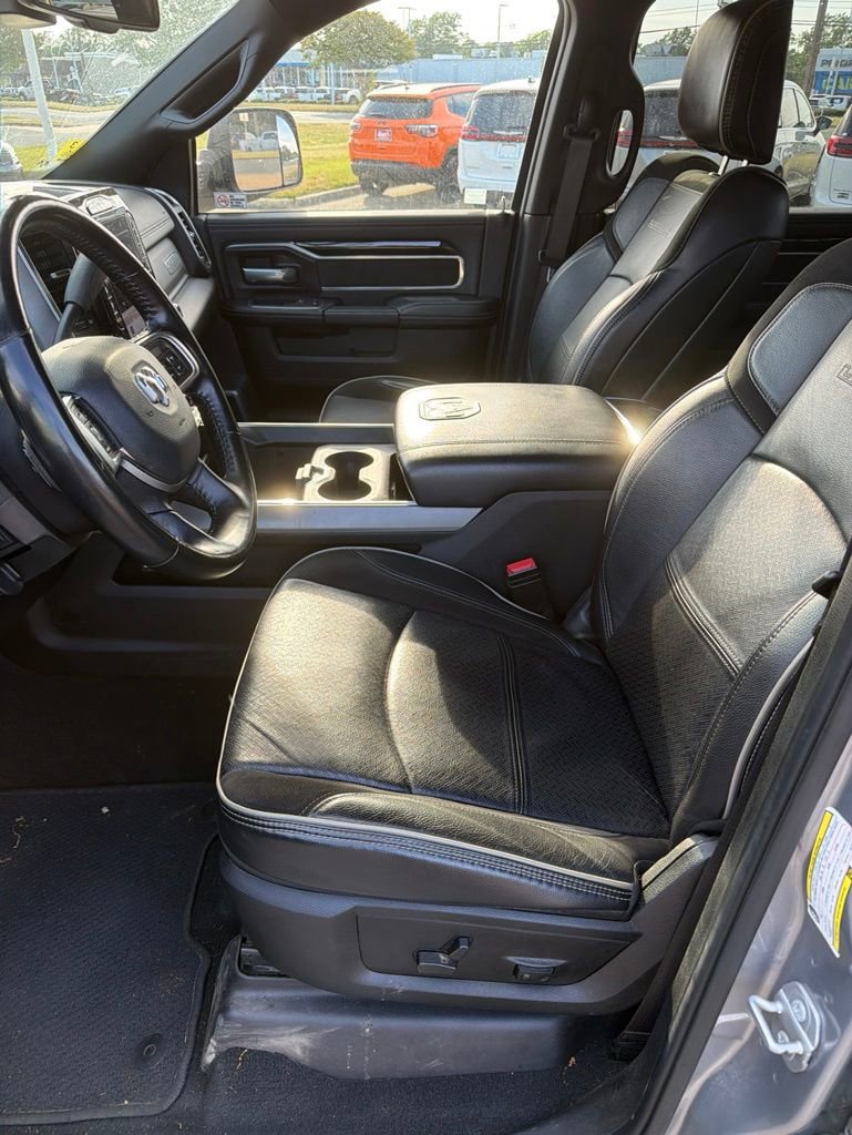 Used 2022 RAM 3500 Laramie w/ Night Edition AWD/4WD image 13