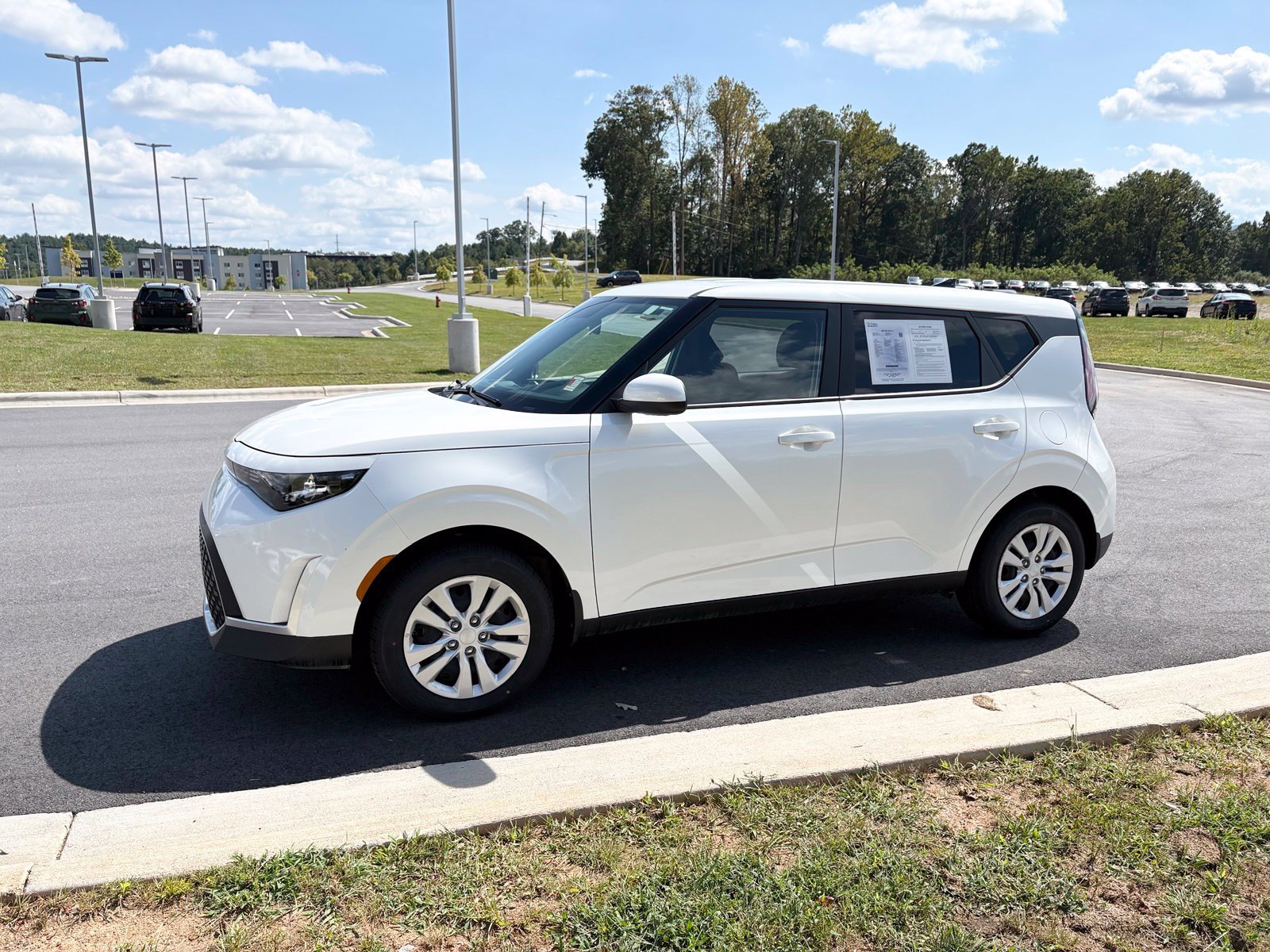 Used 2024 Kia Soul LX FWD image 4