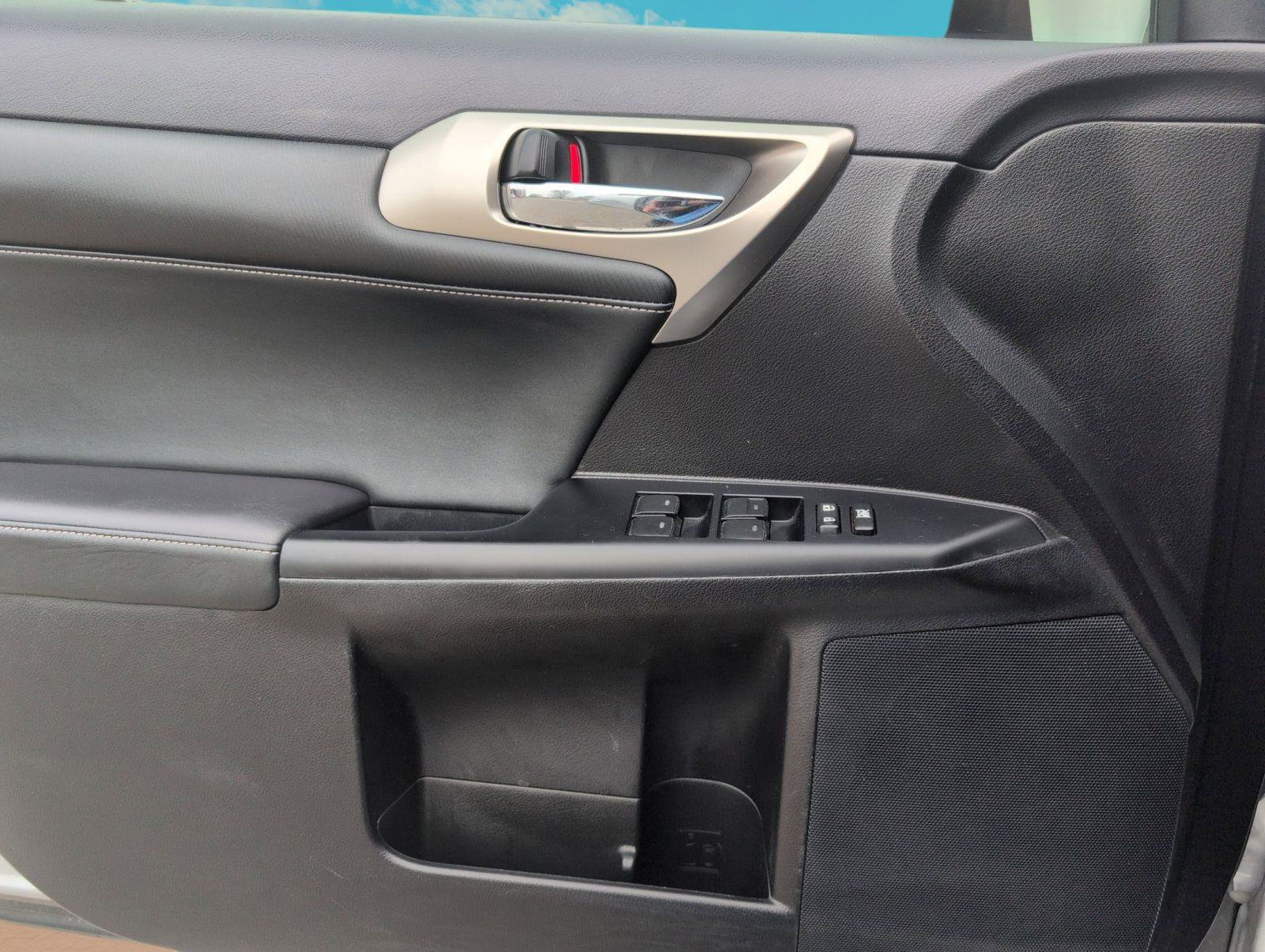 Used 2016 Lexus CT 200h image 7