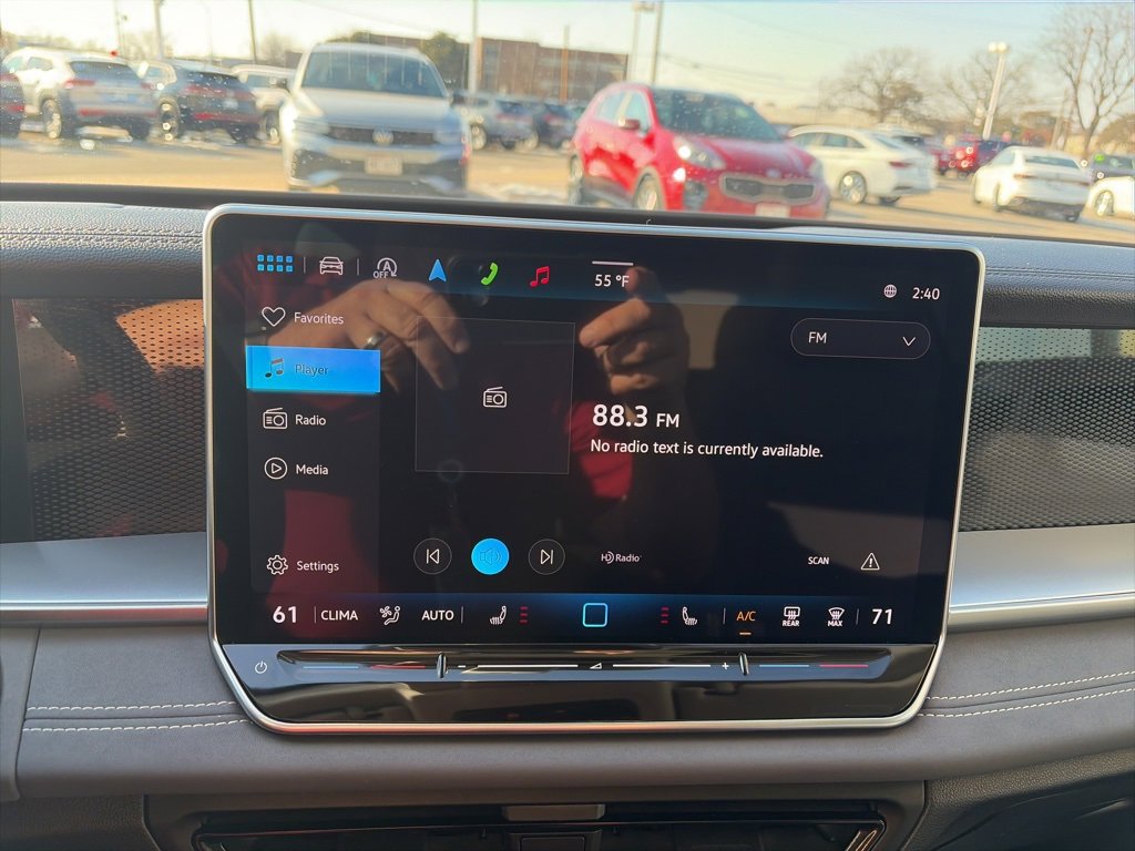 Certified 2025 Volkswagen Tiguan SE image 17