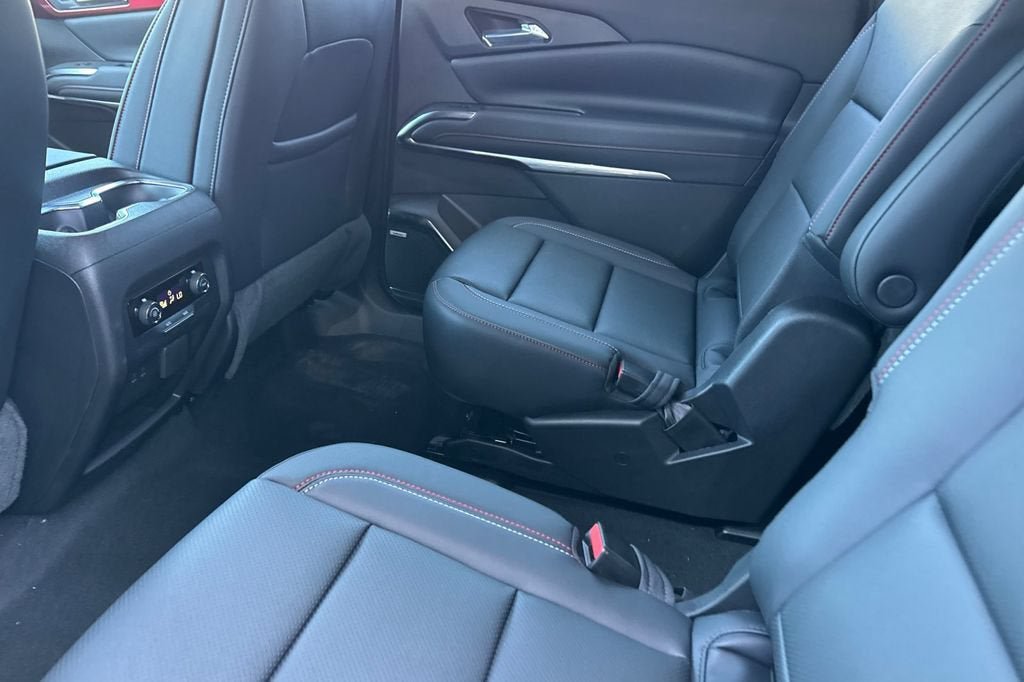 New 2026 Chevrolet Traverse Z71 w/ Enhanced Driving Package AWD/4WD image 12