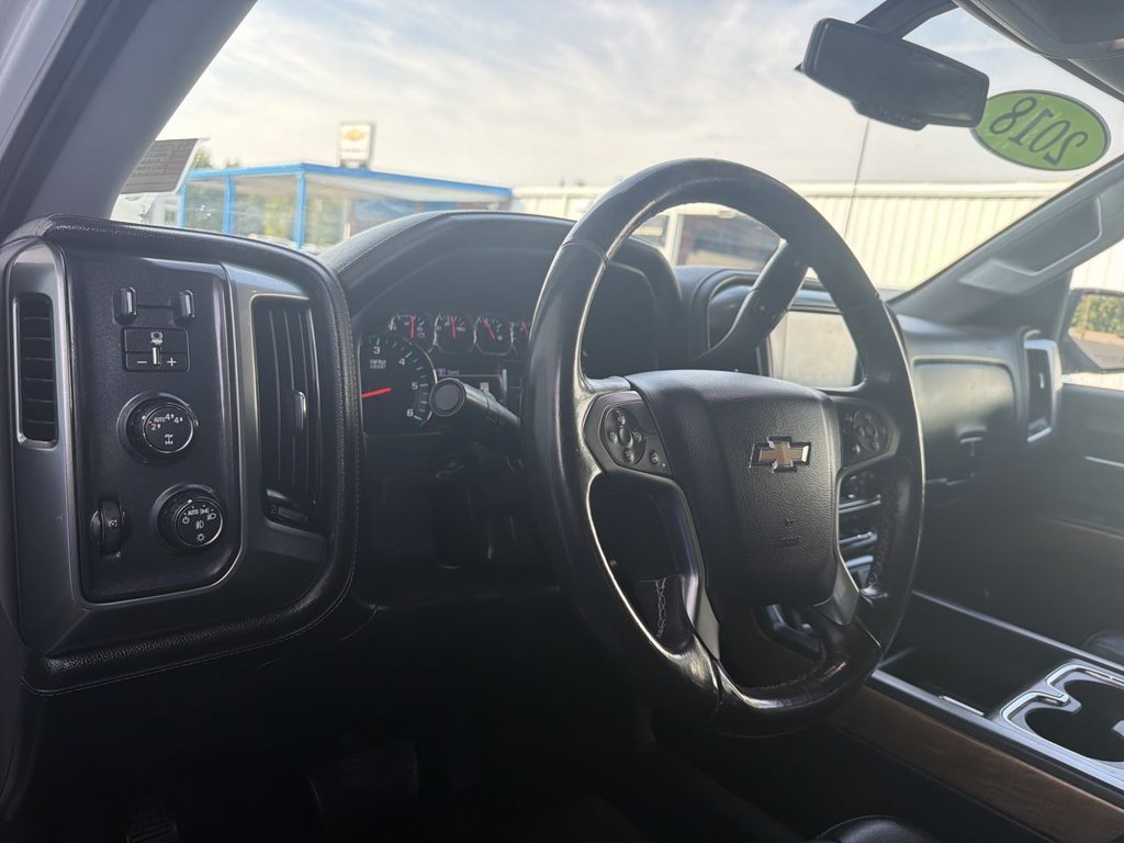 Used 2018 Chevrolet Silverado 1500 LTZ w/ Sport Package AWD/4WD image 10